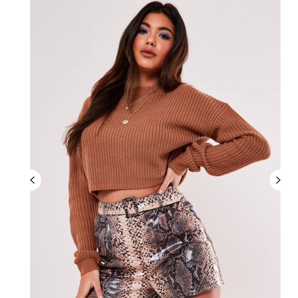 Sweaters - Brand New brown super cropped basic sweater